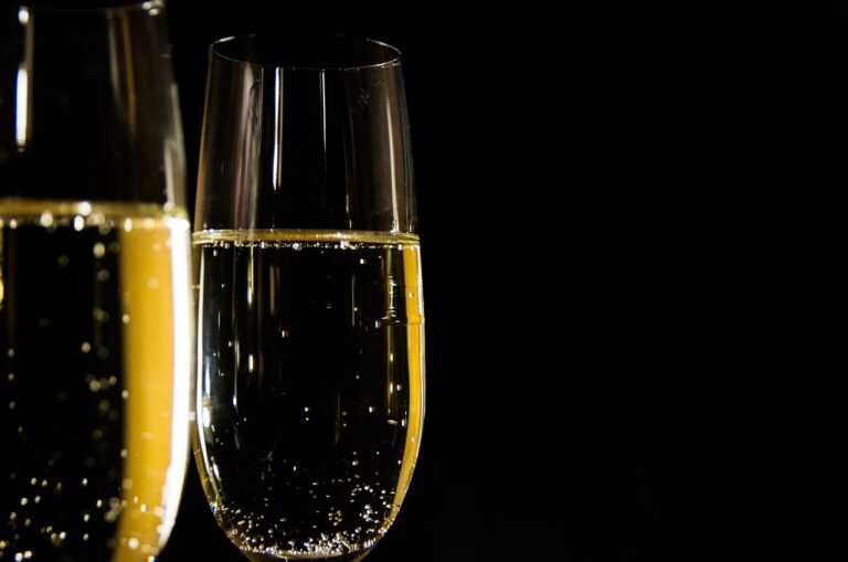 sparkling wine, alcoholic drink, champagne, celebration, drink, anniversary, new year's day, festive, champagne glass, copy space, champagne, champagne, champagne, champagne, champagne